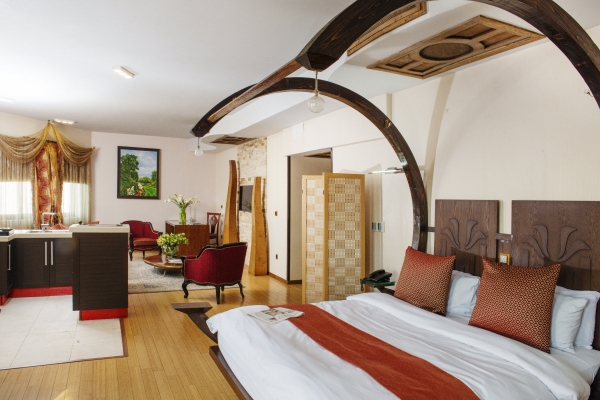 Ferdowsi International Grand (Hotel-e Bozorg-e Ferdowsi) (Teheran)